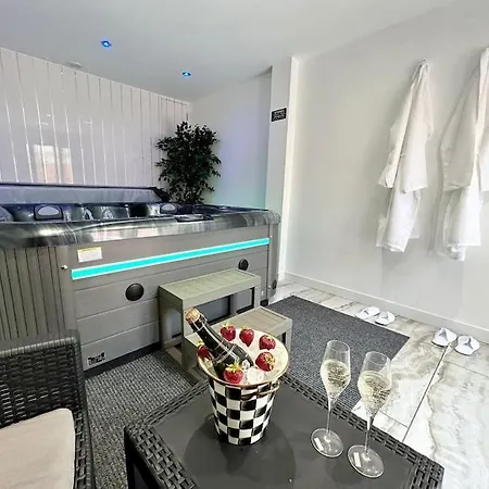 Hambleton Hideaway *